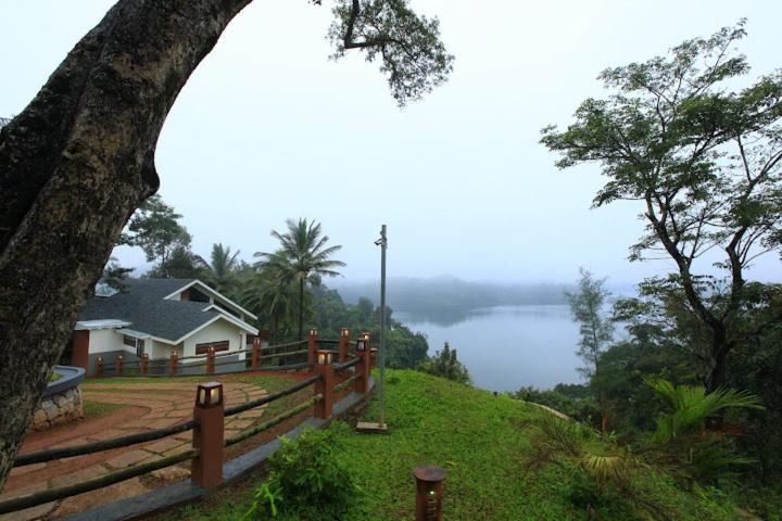 Wayanad Silver Woods Exteriör bild